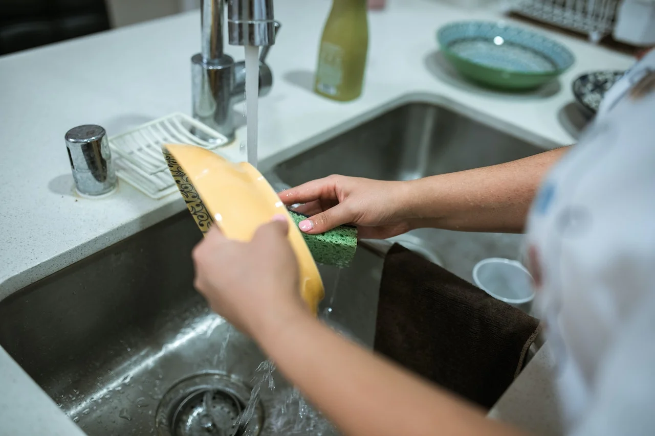 Cách rửa bát đúng cách đơn giản và nhanh chóng