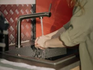 Read more about the article Cách kiểm tra nguồn nước có sạch không và biện pháp xử lý